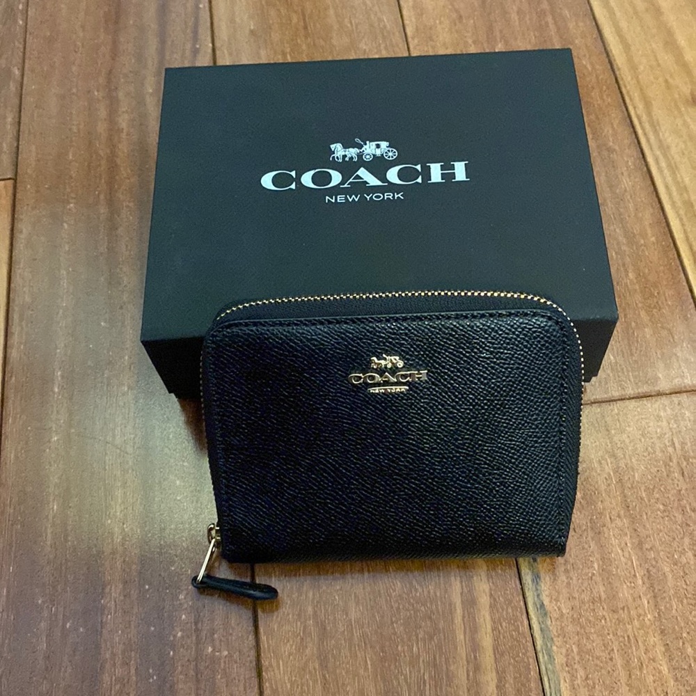 Coach billfold wallet